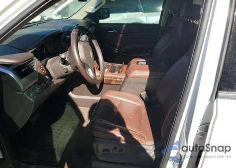 2015 Chevrolet Suburban K1500 Ltz z USA, uszkodzony, nr VIN 1GNSKKKC4FR245997